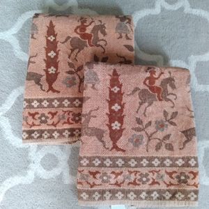 Pair Rare Vtg MCM JP Stevens Utica Fine Arts Medieval Bath Towels Renaissance